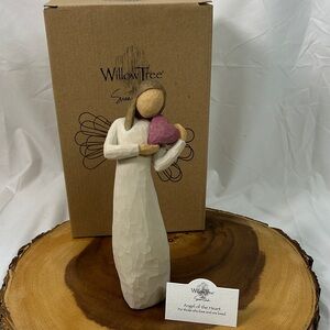 Willow‎ Tree Angel of the Heart Figurine symbol of love and devotion new in box